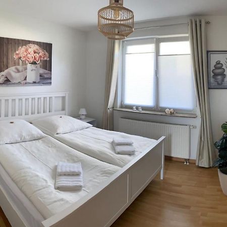 Komfortables Einzelhaus Mit Garten Halstenbek المظهر الخارجي الصورة