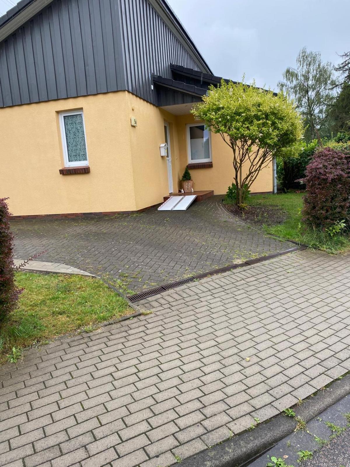 Komfortables Einzelhaus Mit Garten Halstenbek المظهر الخارجي الصورة